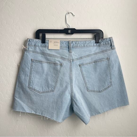 Universal Thread Vintage Midi Shorts Light Blue Cut Off Denim NWT 14 - Picture 7 of 11